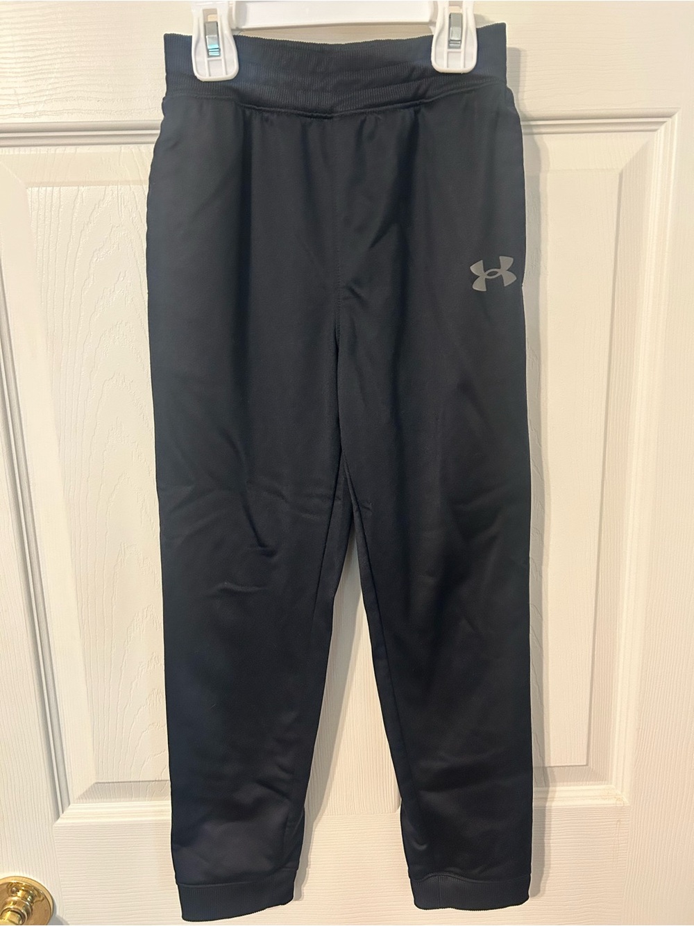 Boys, Under Armour, Black Athletic Jogger Pants w/ silver logo, Size 7